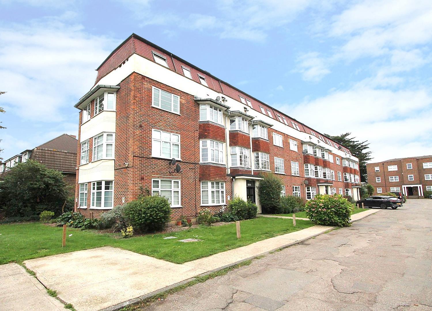2 bed property in London Road, Cheam